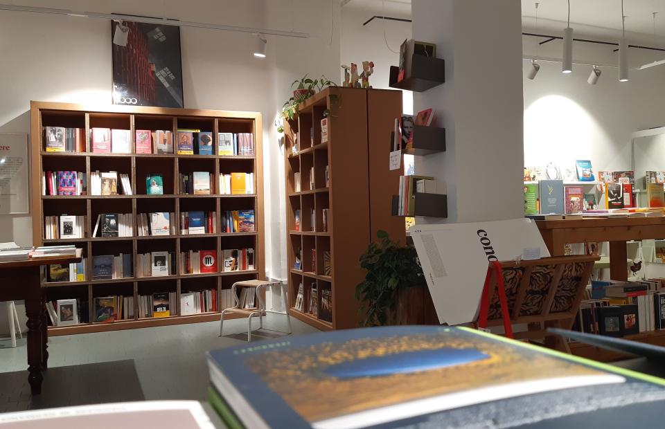interno libreria